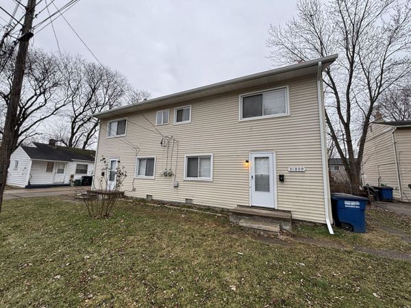 31807 Tuscola Court, Westland, MI 48186