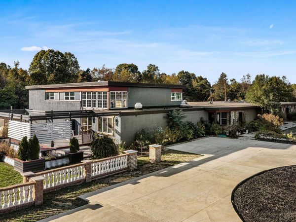 70700 Ironwood Drive, Niles, MI 49120