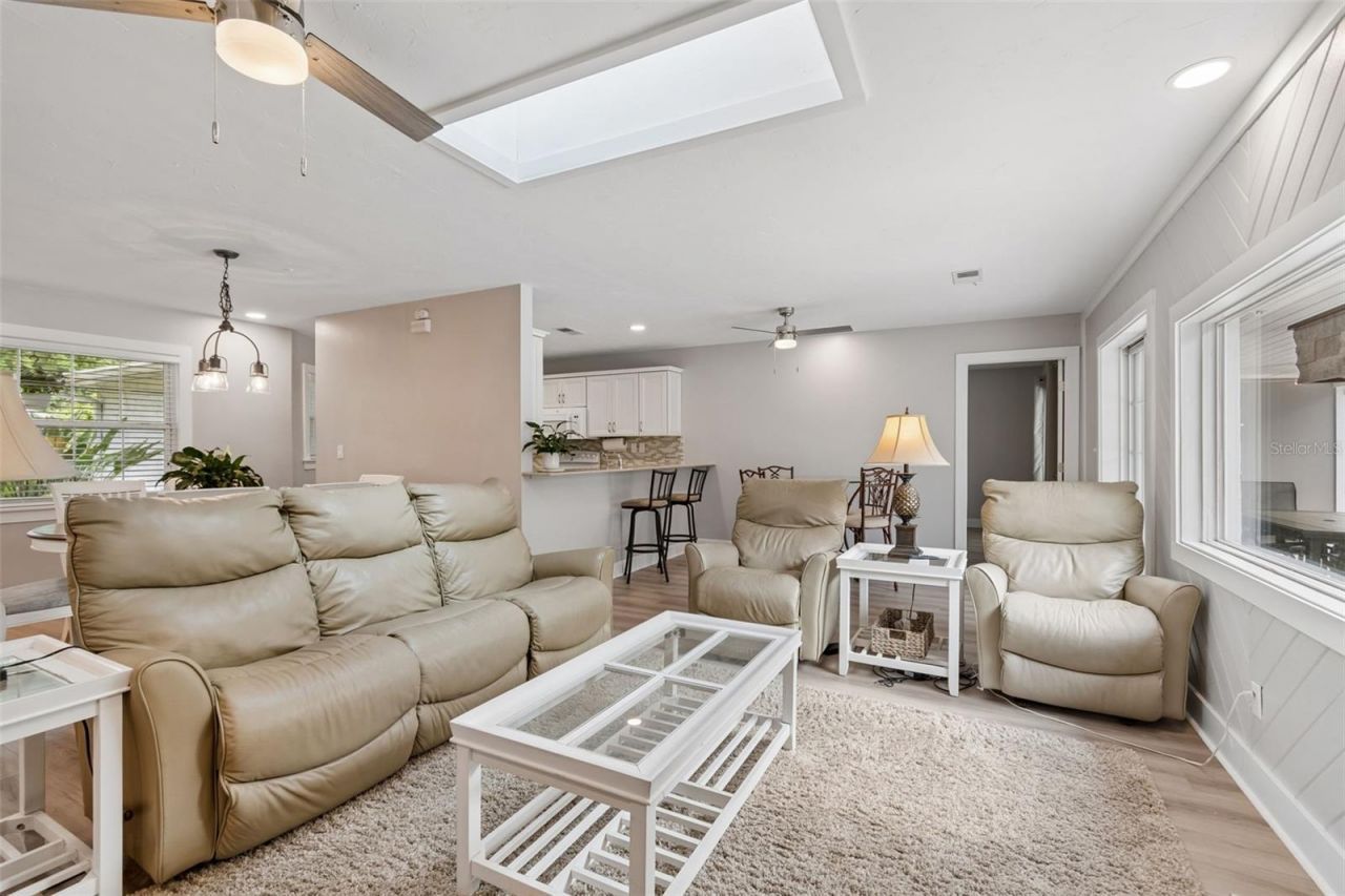 1865 Allendale Drive , Clearwater, FL 33760 Photo