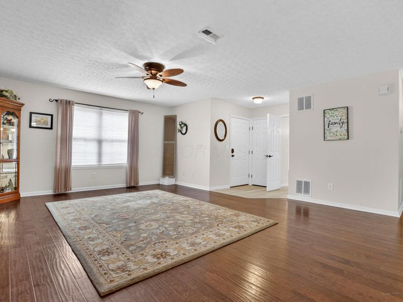 24 Bloomfield Hills Drive, South Bloomfield, OH 43103 Photo 11