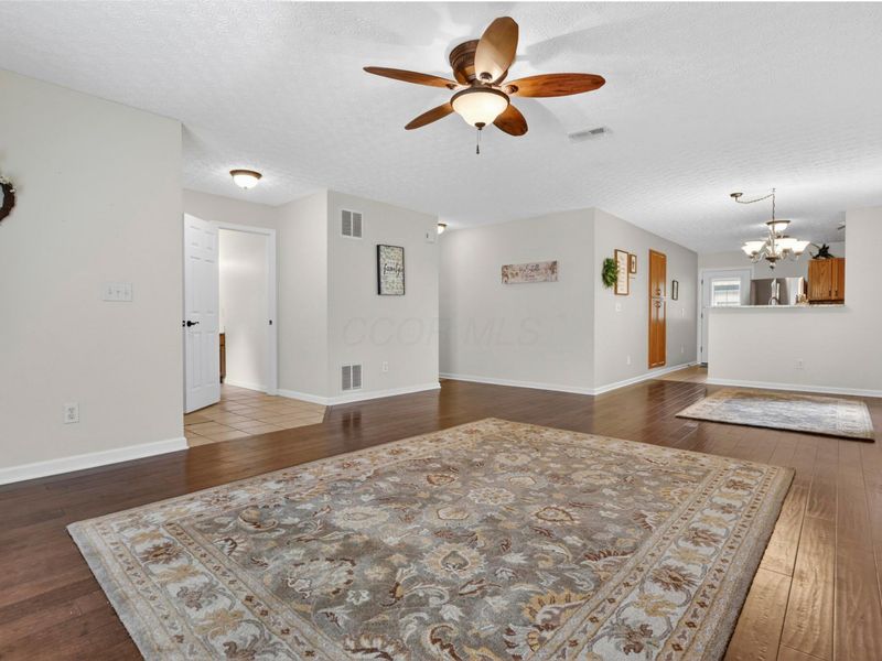 24 Bloomfield Hills Drive, South Bloomfield, OH 43103 Photo 13