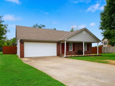 1073 Indian Trail, Lawrenceburg, KY 40342