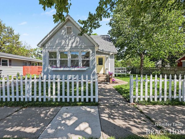 2154 Morton Avenue, Muskegon, MI 49441