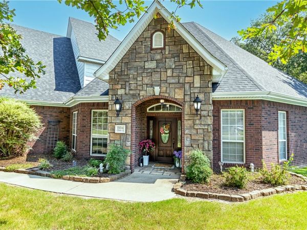 2104 Caribou Lane , Elm Springs, AR 72762