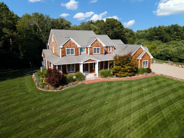 129 Dexter Lane, Rochester, MA 02770