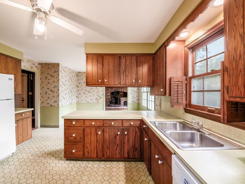 2357 Dorset Road, Columbus, OH 43221 Photo 13