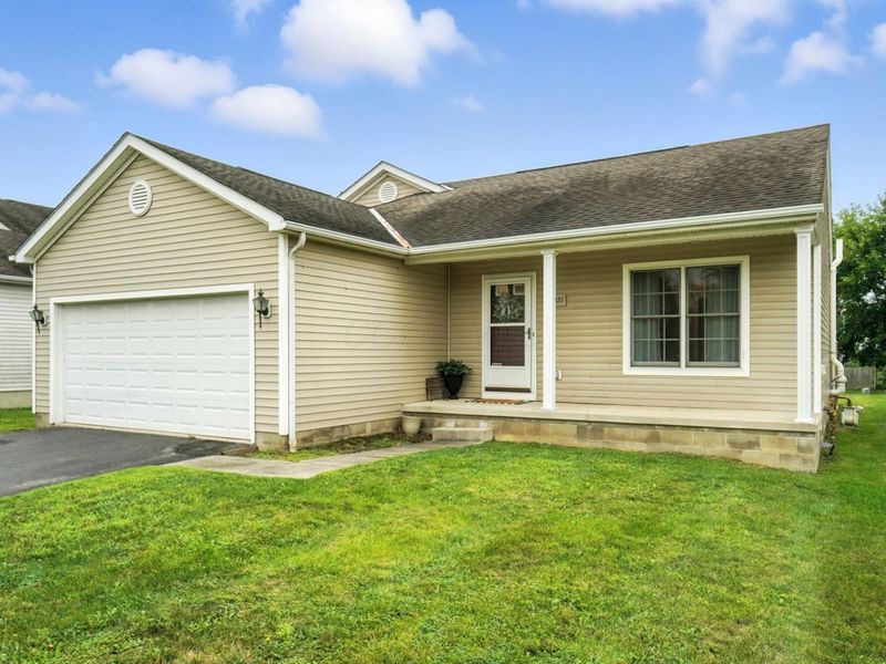 2121 Staghorn Way, Grove City, OH 43123 Photo 3