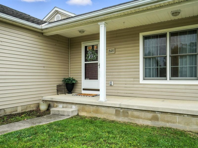 2121 Staghorn Way, Grove City, OH 43123 Photo 4