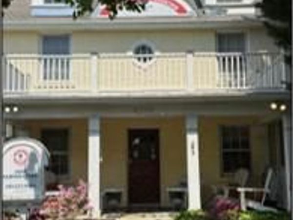 4709 MAPLE AVENUE , BETHESDA, MD 20814