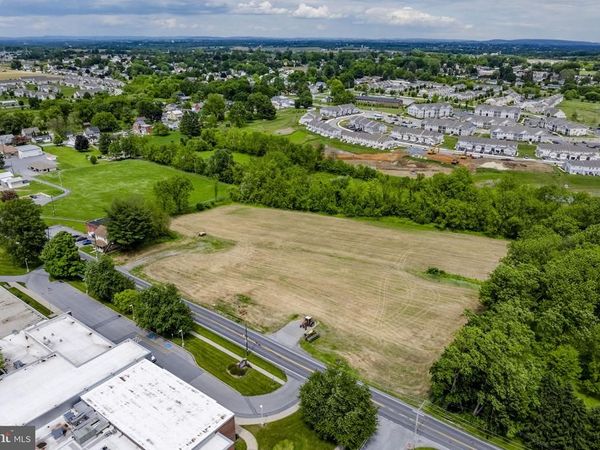 801 MILLWOOD ROAD , WILLOW STREET, PA 17584