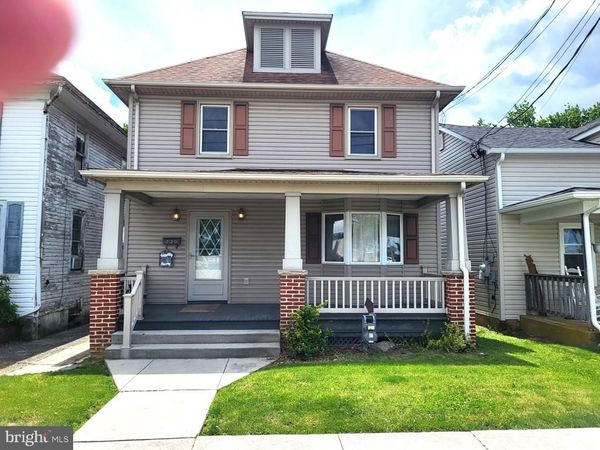 720 LINDEN AVENUE, HANOVER, PA 17331