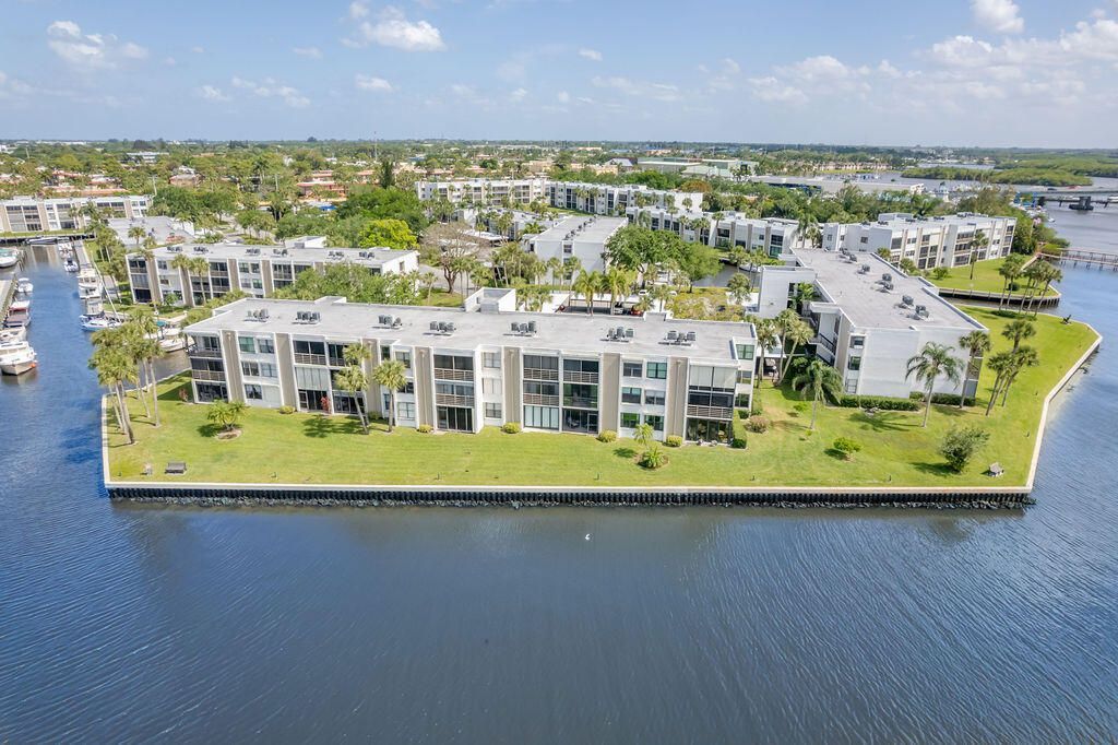 1950 SW Palm City Road, Unit 14203, Stuart, FL 34994 Photo