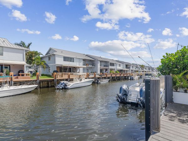 718 Rider Road, Boynton Beach, FL 33435