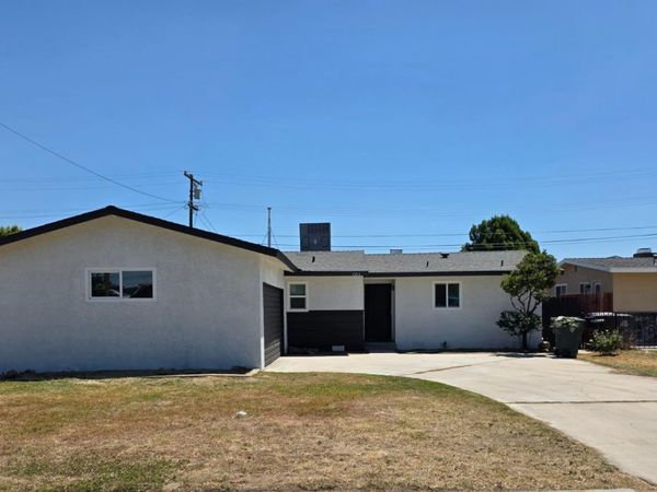 1321 Carson Avenue, Bakersfield, CA 93304