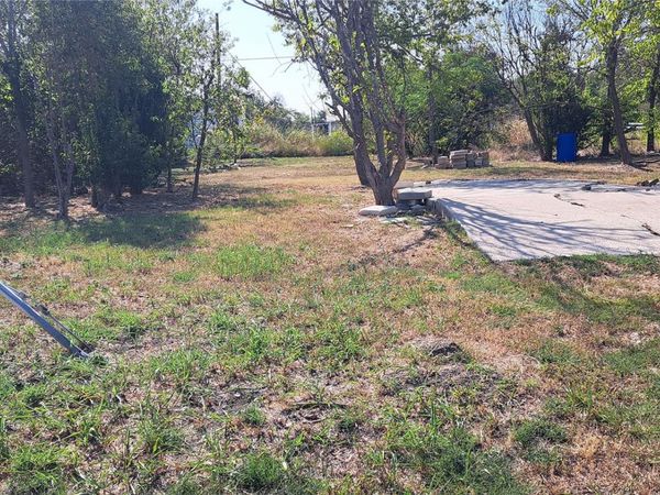 508 E 4th ST , Taylor, TX 76574