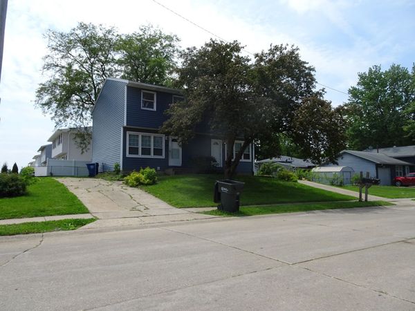1705 W 55th Street W, Davenport, IA 52806