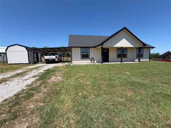 109 Spruce Tree Court , Poolville, TX 76487