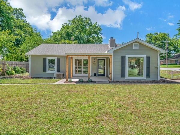 102 S Avenue Q , Clifton, TX 76634