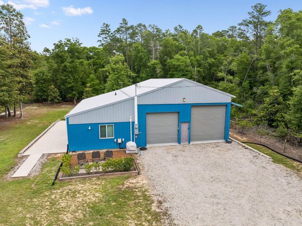 227 Hansen Road, Freeport, FL 32439