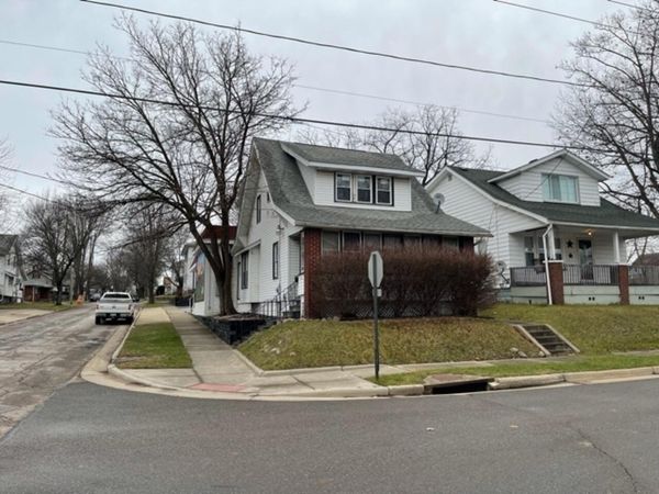 879 Chester Avenue, Akron, OH 44314