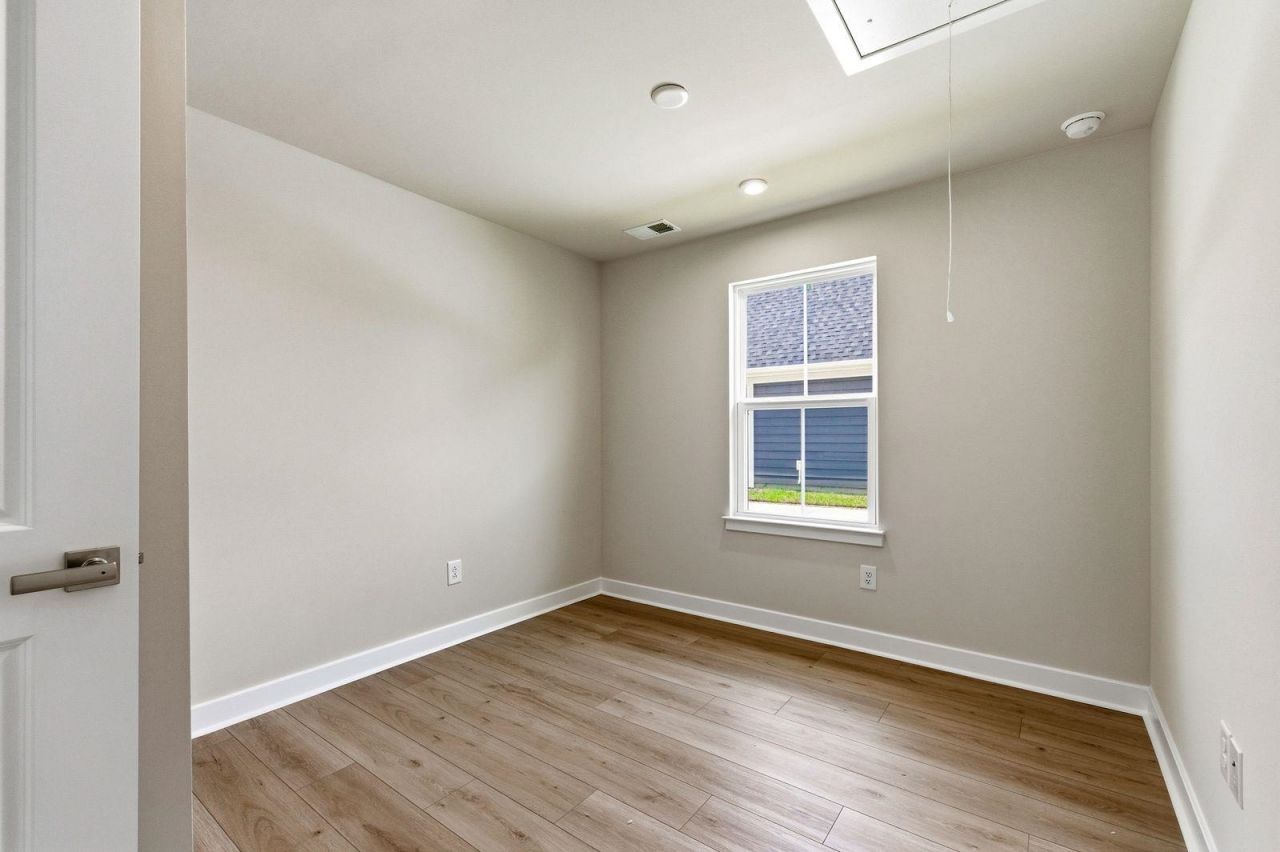 2748 Rowyn St. Photo 18