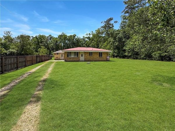 26140 HWY 190 Highway , Lacombe, LA 70445