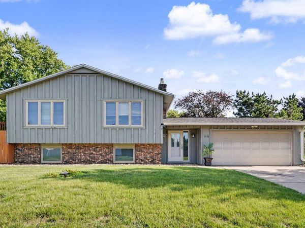 2621 W 4th Street, Cedar Falls, IA 50613
