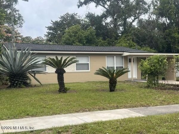9206 GREENLEAF Road, Jacksonville, FL 32208