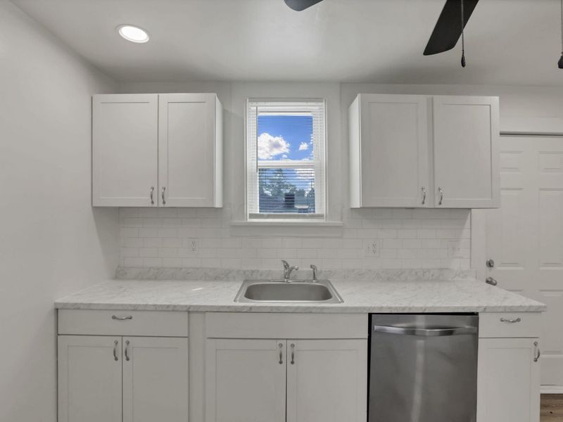 252-254 S Wayne Avenue , Columbus, OH 43204 Photo 6