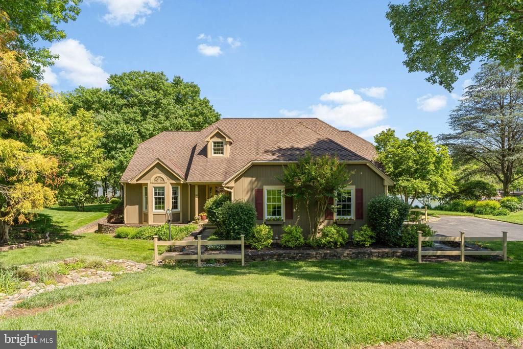 10 W SHORE COURT, LANDENBERG, PA 19350