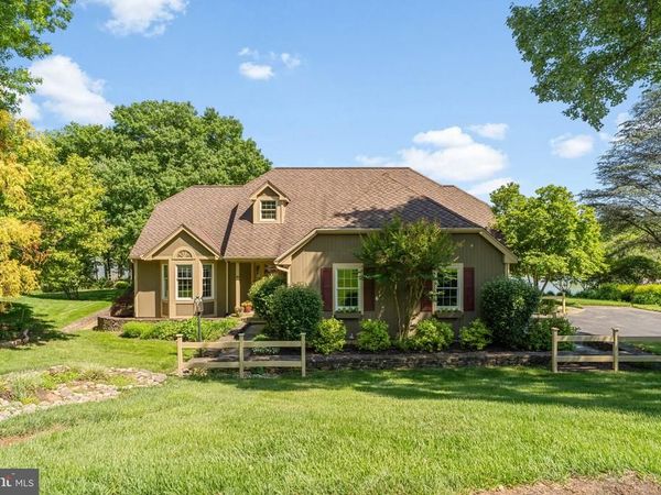 10 W SHORE COURT, LANDENBERG, PA 19350
