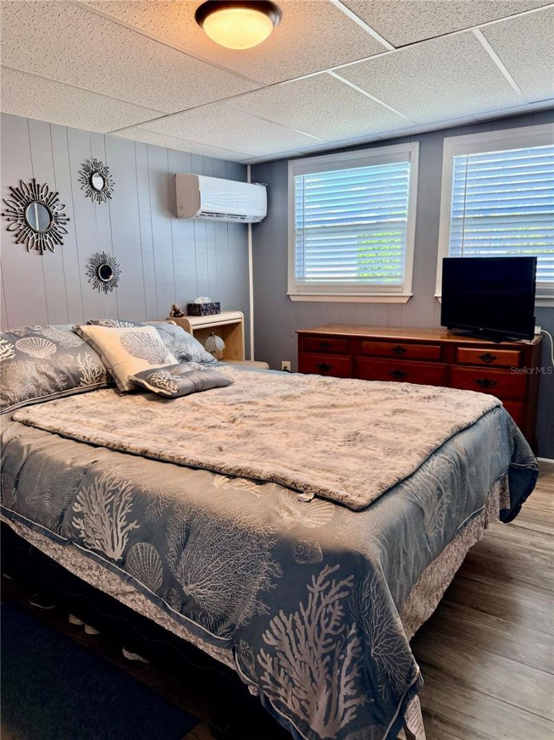 664 52nd Way S, Unit 50, Saint Petersburg, FL 33707 Photo
