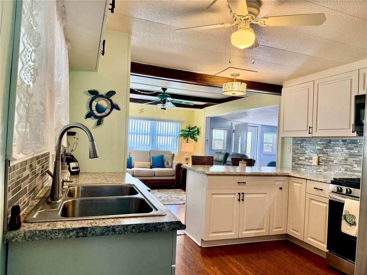 664 52nd Way S, Unit 50, Saint Petersburg, FL 33707 Photo