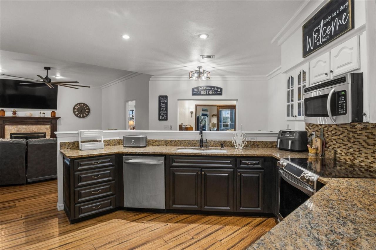 2881 Chatsworth Lane, Lakeland, FL 33812 Photo