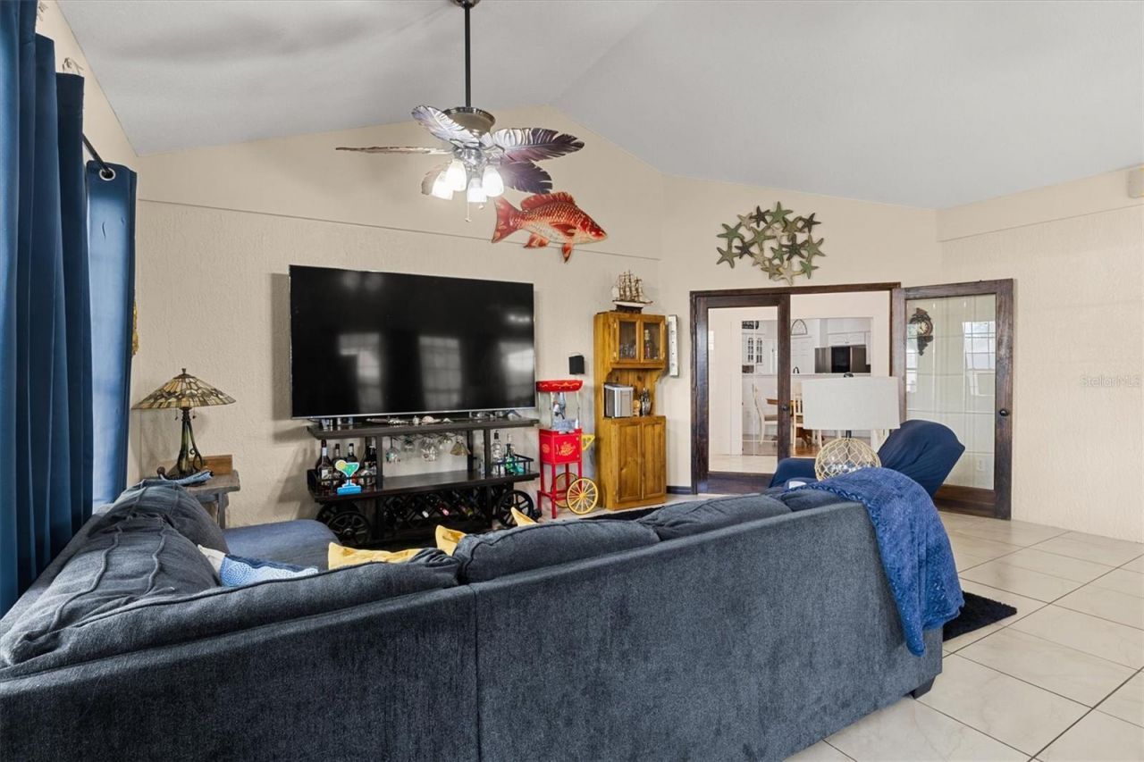 2881 Chatsworth Lane, Lakeland, FL 33812 Photo