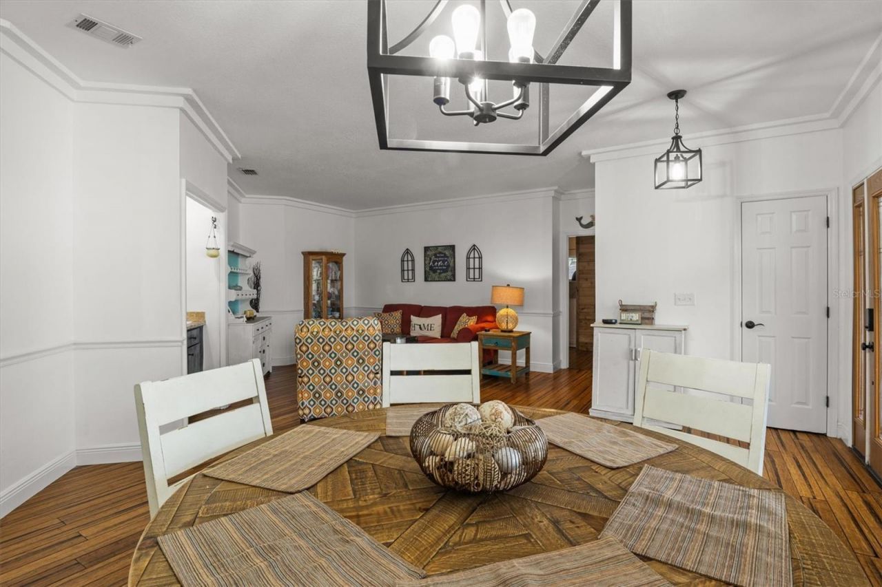 2881 Chatsworth Lane, Lakeland, FL 33812 Photo