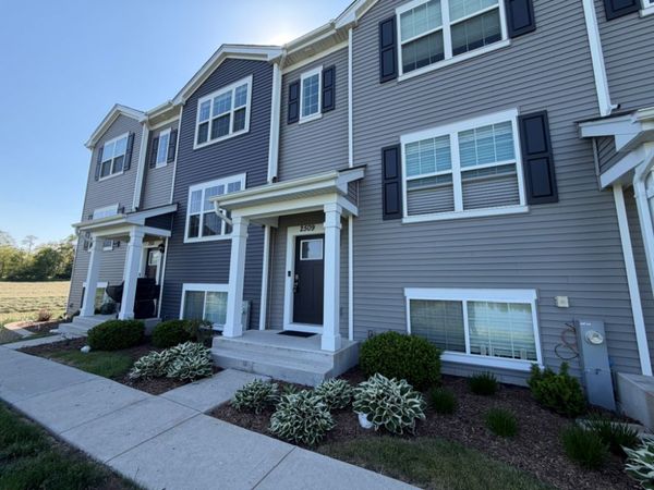 2509 Bella Drive , Pingree Grove, IL 60140