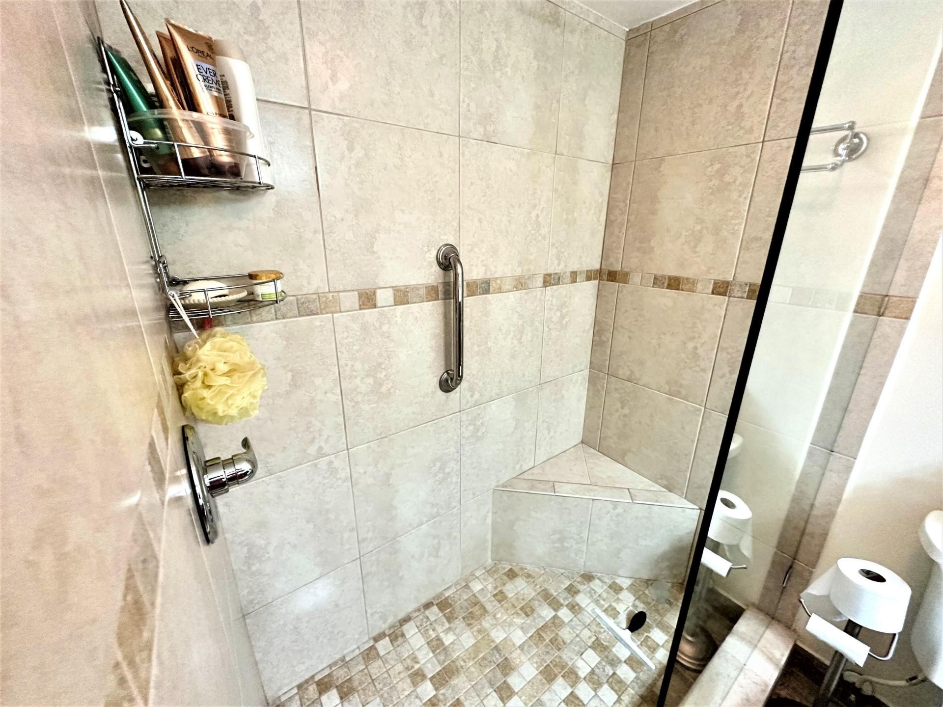 18 Colonial Club Drive, Unit 104, Boynton Beach, FL 33435 Photo