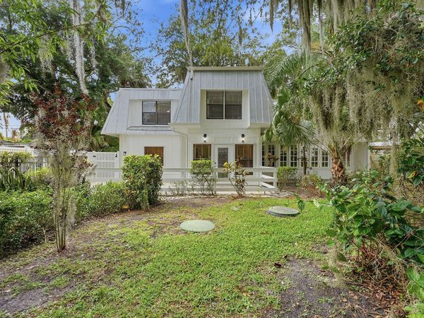 576 SW Rustic Circle, Stuart, FL 34997