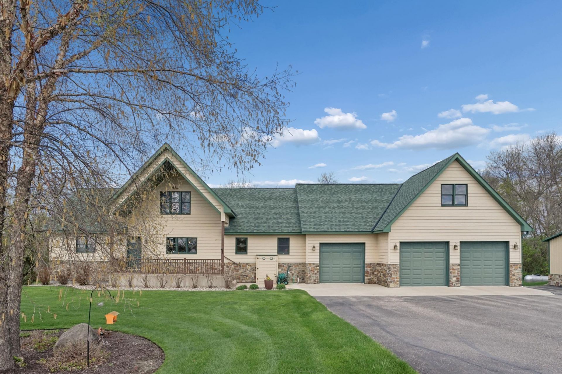 9966 80th Street SW, Howard Lake, MN 55349