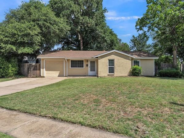 1801 Anderson Street, Irving, TX 75062