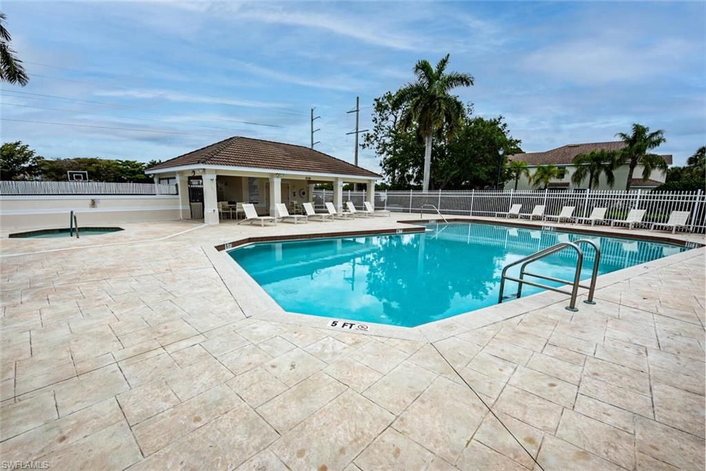 1080 Hampton Cir, Naples, FL 34105 Photo