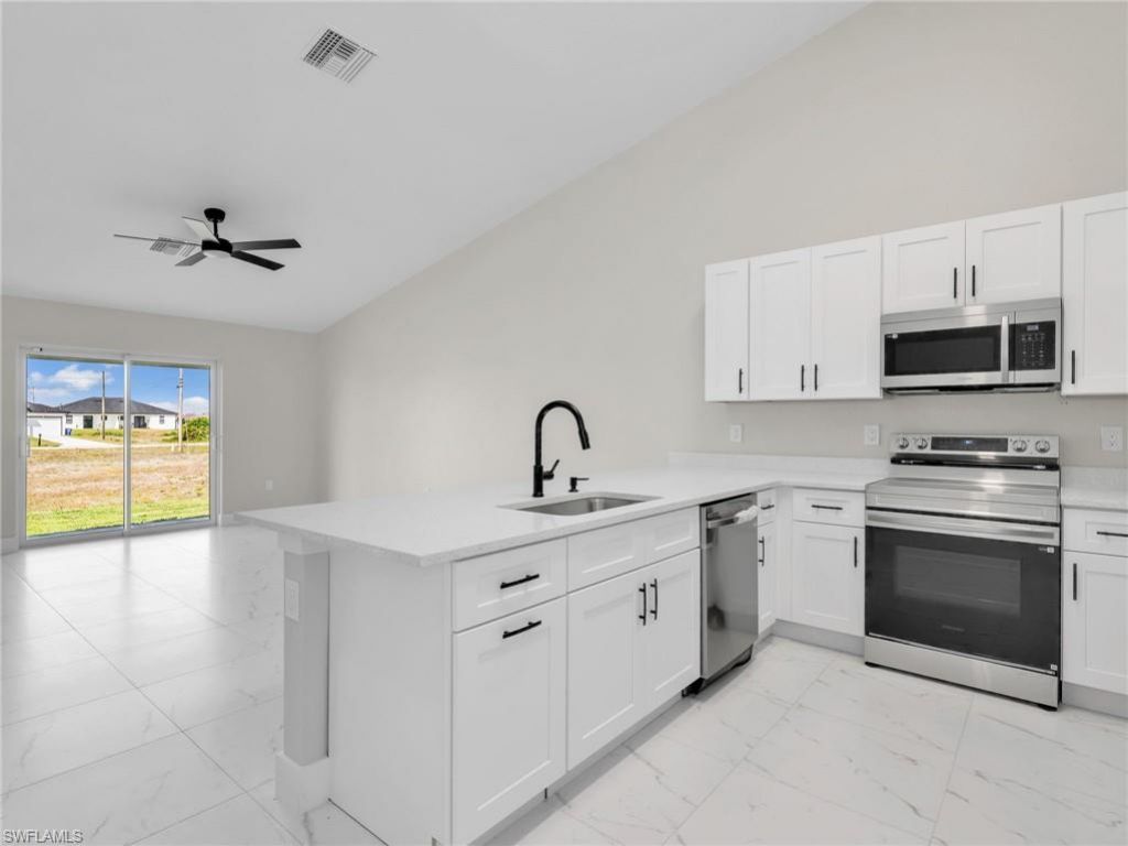 362/364 Petite Ave, Lehigh Acres, FL 33974 Photo