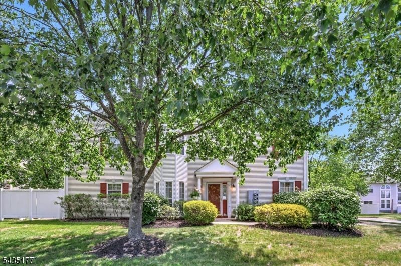 279 Janine Way, Bridgewater, NJ 08807 Main Photo