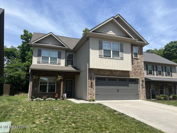1212 Dark Creek Lane, Knoxville, TN 37932