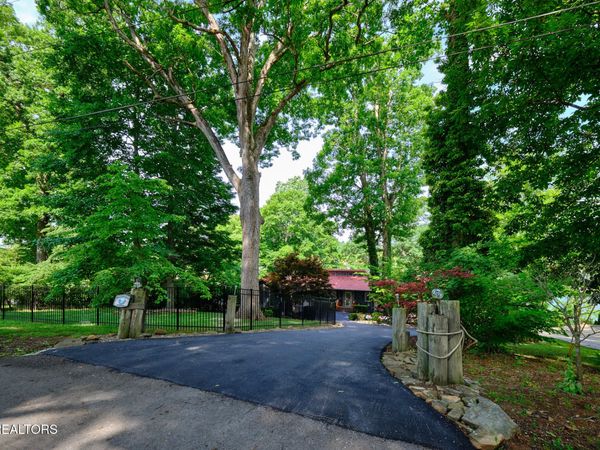 817 Lakewood Drive, Jefferson City, TN 37760