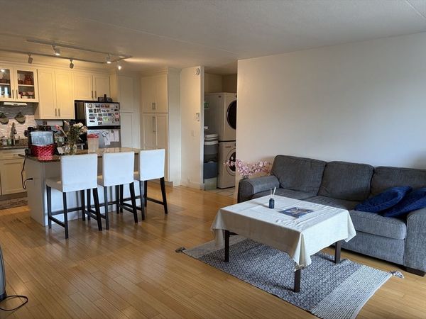 30 Skyline Dr, Unit 10, Braintree, MA 02184