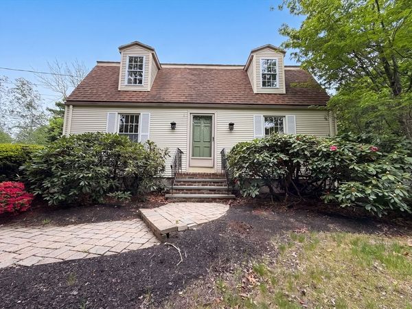 153 High St, Topsfield, MA 01983
