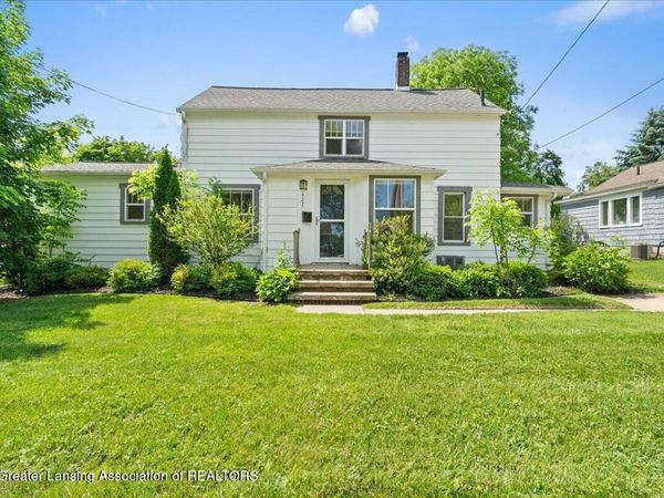 427 Center Street, Mason, MI 48854