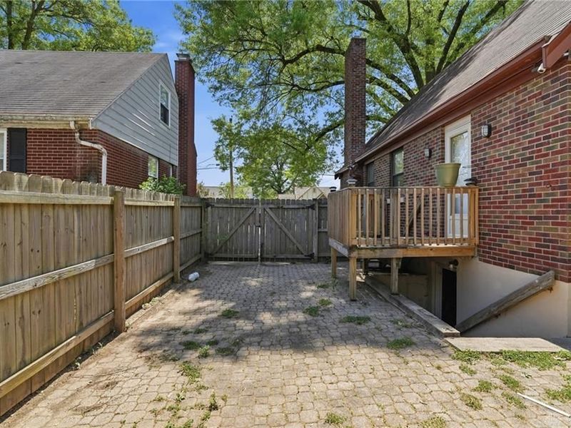 5642 Surrey Avenue, Green Township, OH 45248 Photo 44